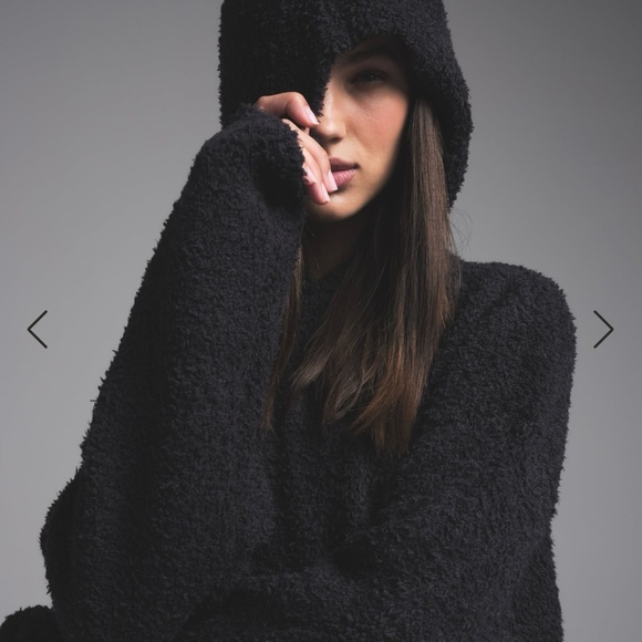SKIMS Tops - Cozy NEW WINTER 2024 COLLECTION knit unisex hoodie